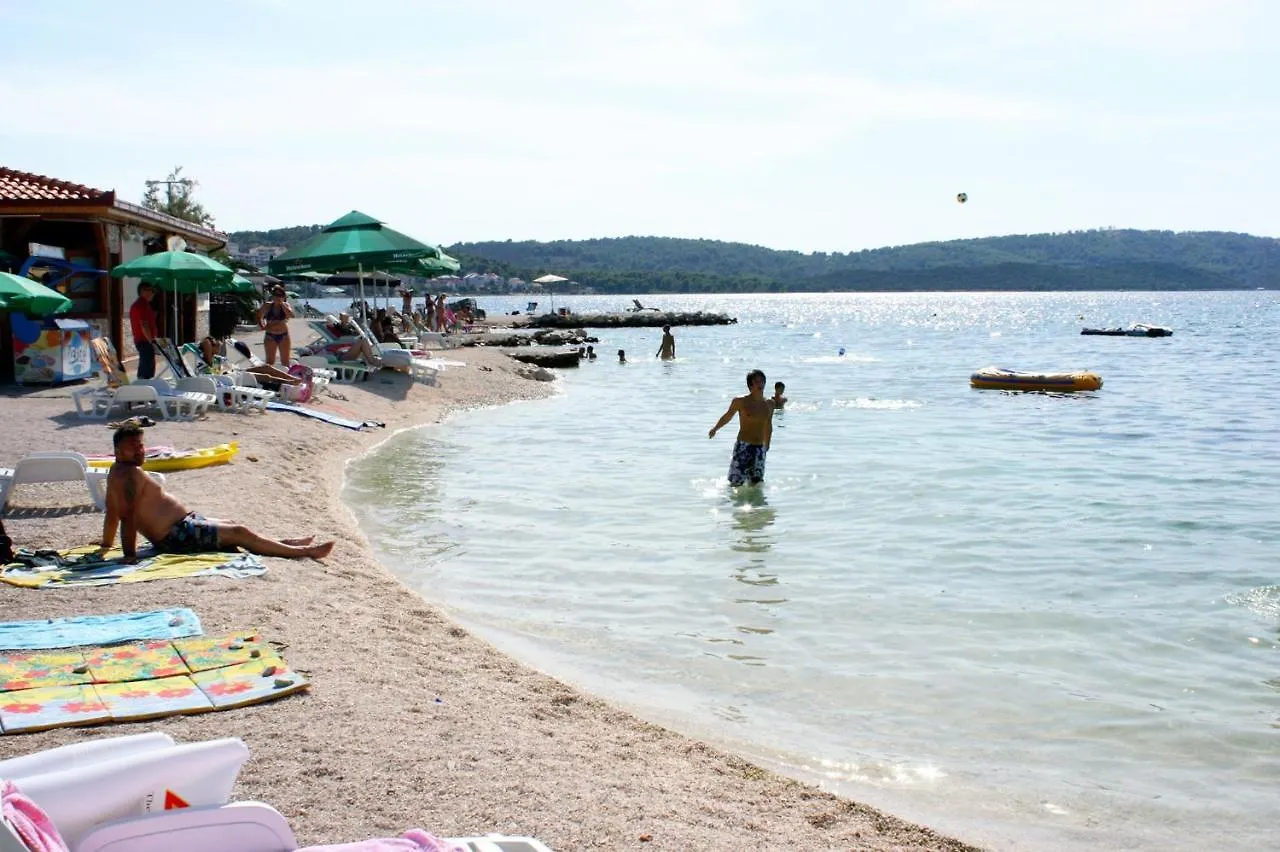 Family Friendly Apartments With A Swimming Pool Okrug Gornji, Ciovo - 18827 Trogir 0*,