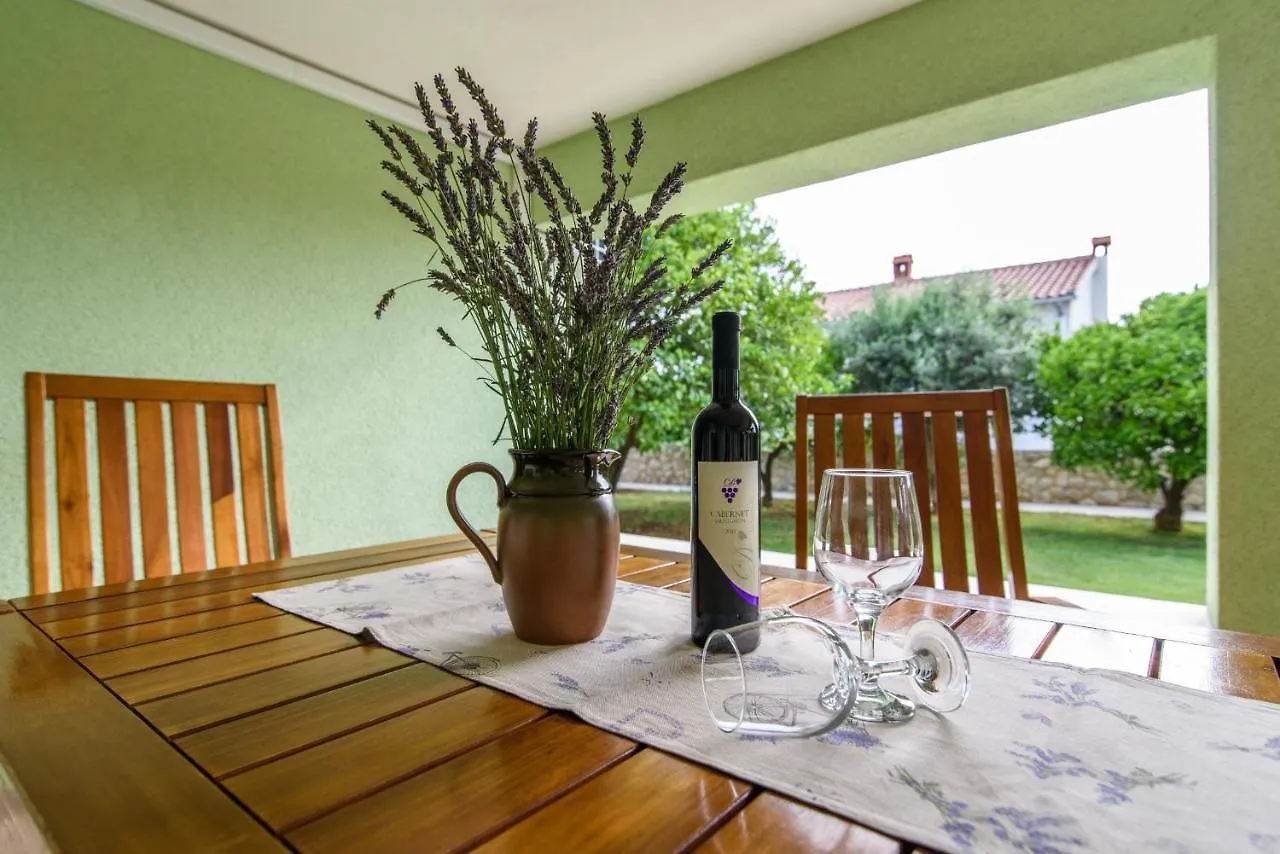 Family Friendly Apartments With A Swimming Pool Okrug Gornji, Ciovo - 18827 Trogir