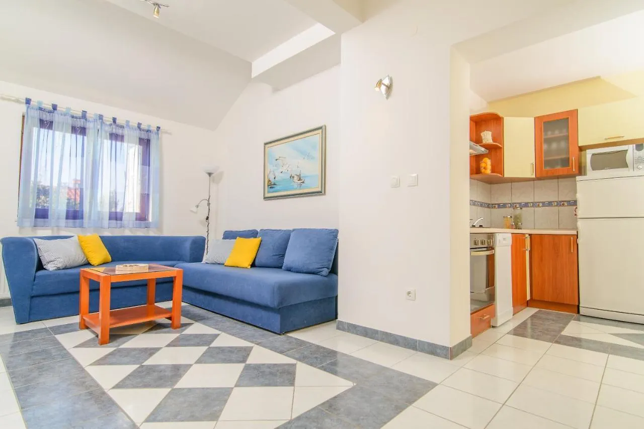 Family Friendly Apartments With A Swimming Pool Okrug Gornji, Ciovo - 18827 Trogir 0*,  Croatia