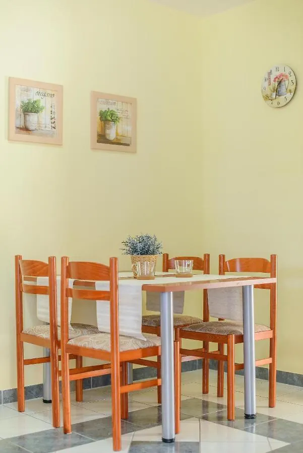 Family Friendly Apartments With A Swimming Pool Okrug Gornji, Ciovo - 18827 Trogir