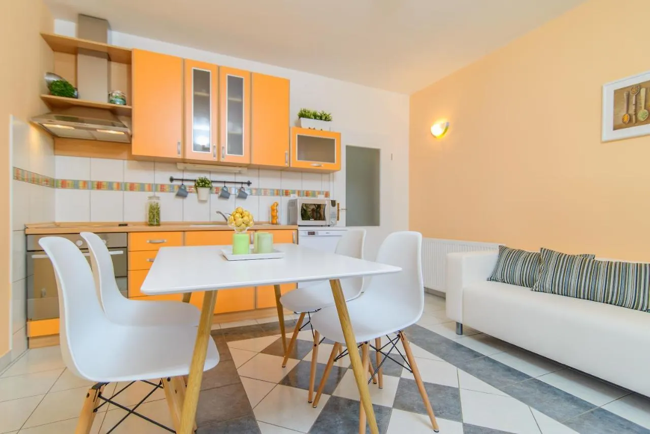 Family Friendly Apartments With A Swimming Pool Okrug Gornji, Ciovo - 18827 Trogir
